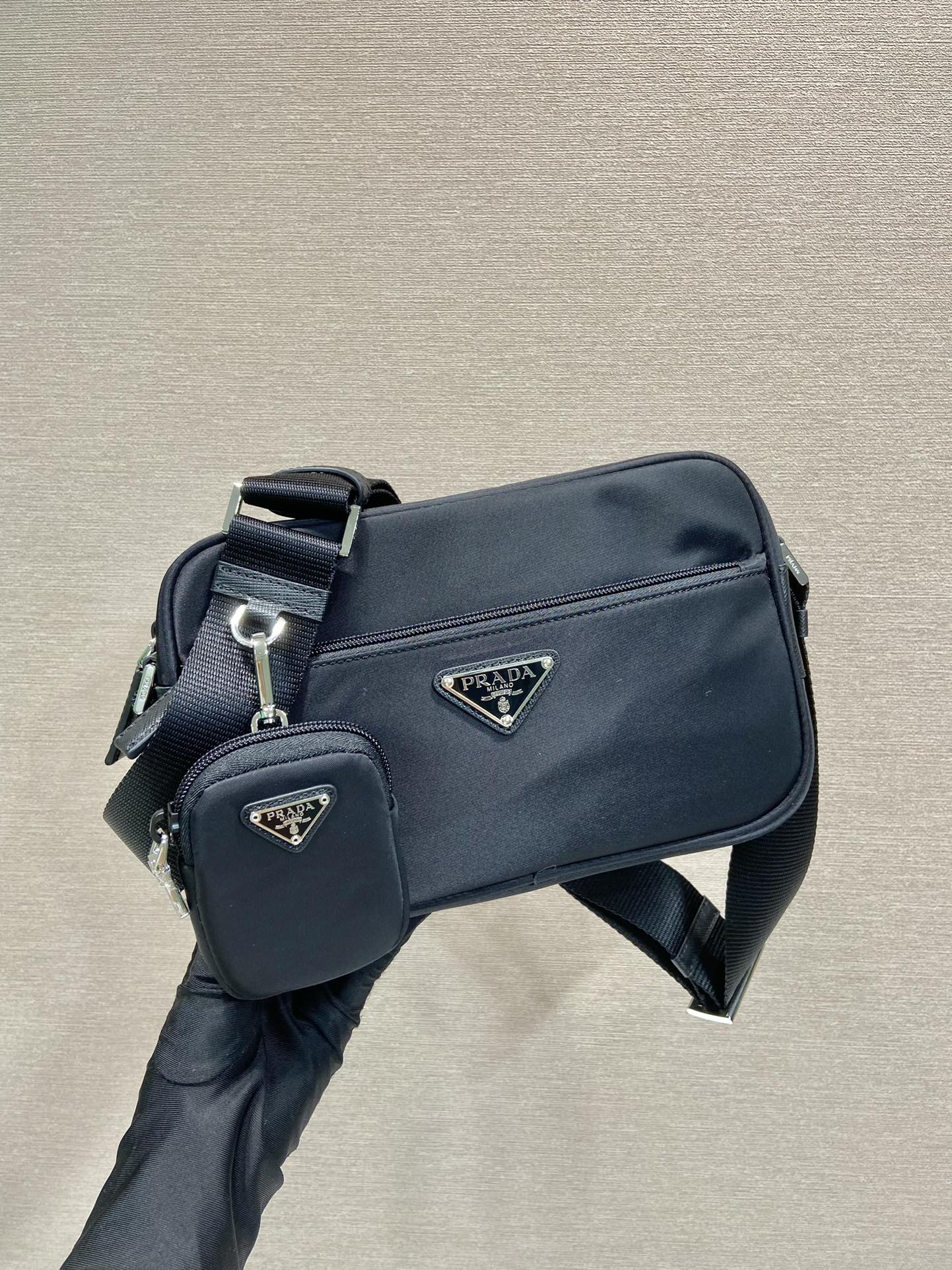 Pra*a 1bc167 crossbody bag -23*15*7cm