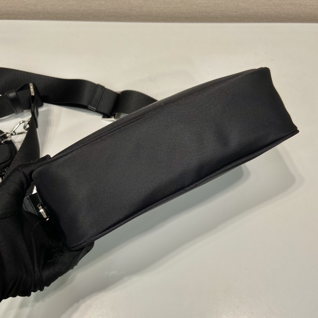 Pra*a 1bc167 crossbody bag -23*15*7cm