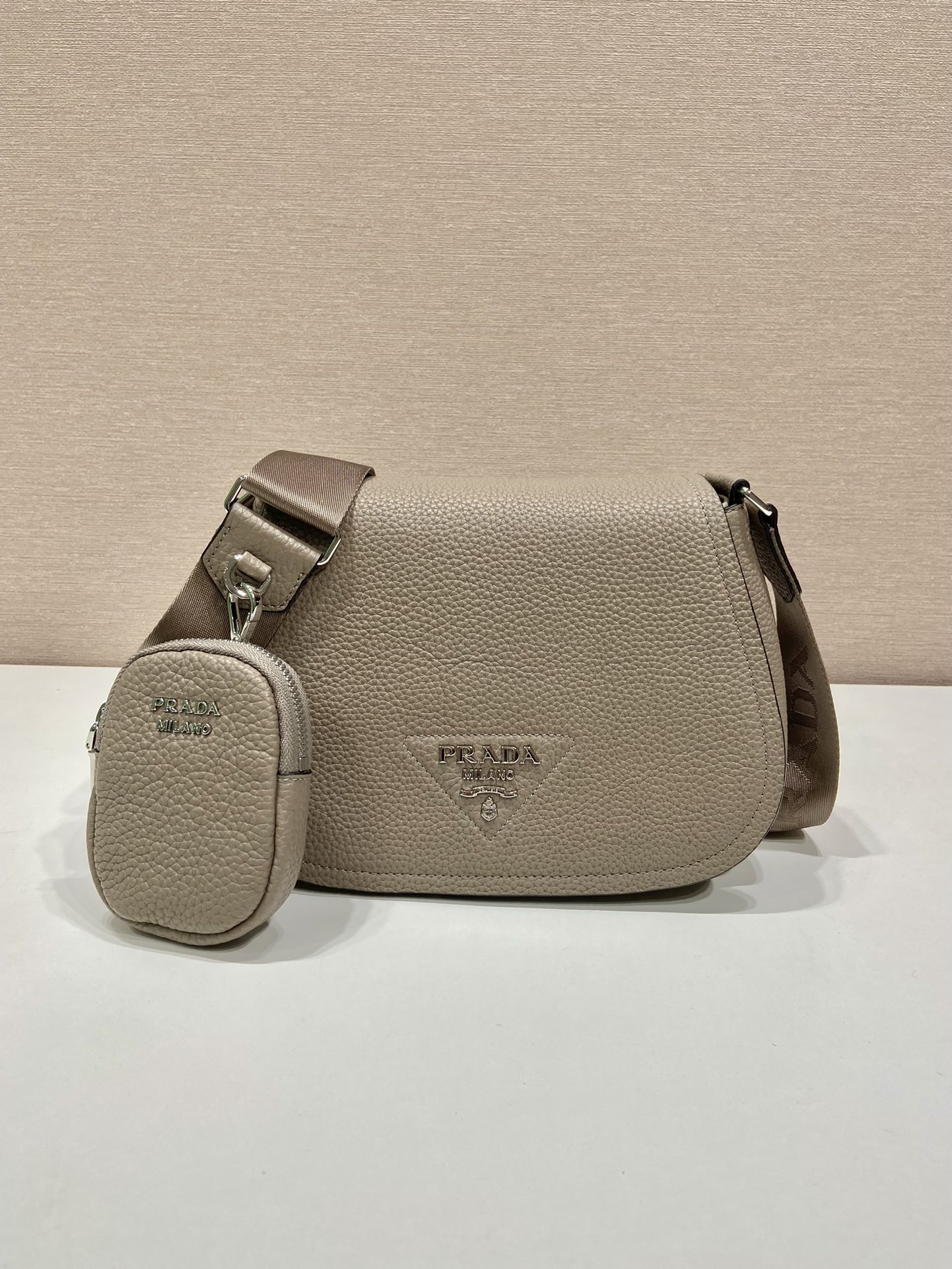Pra*a 1bd293 crossbody bag -24*17*9.5cm