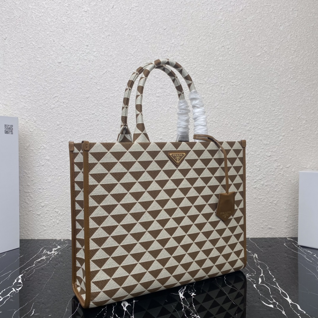 Pra*a small tote in saffiano leather 1ba356-39*31*11cm