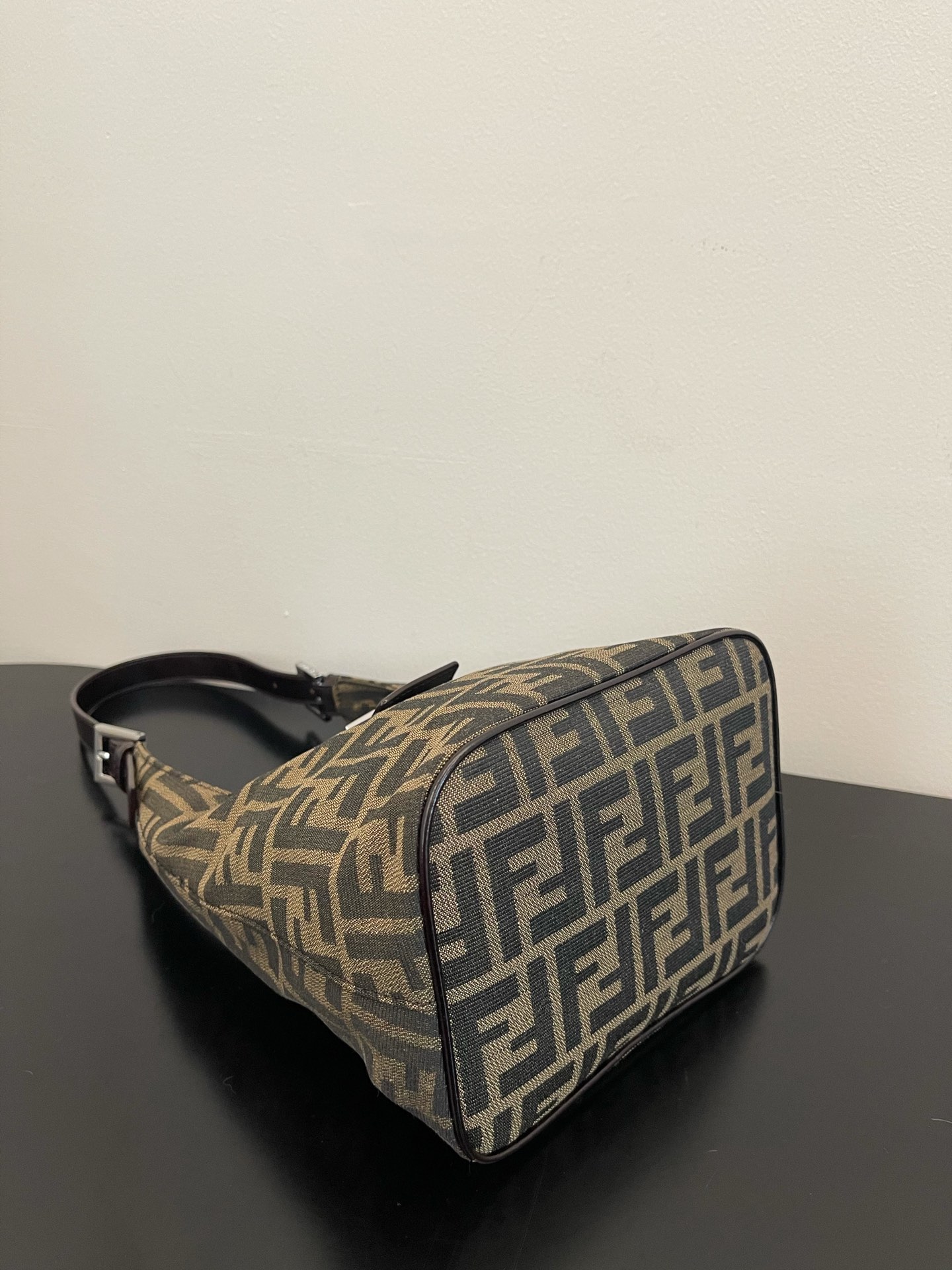 F**di vintage handbags-19x15x14cm