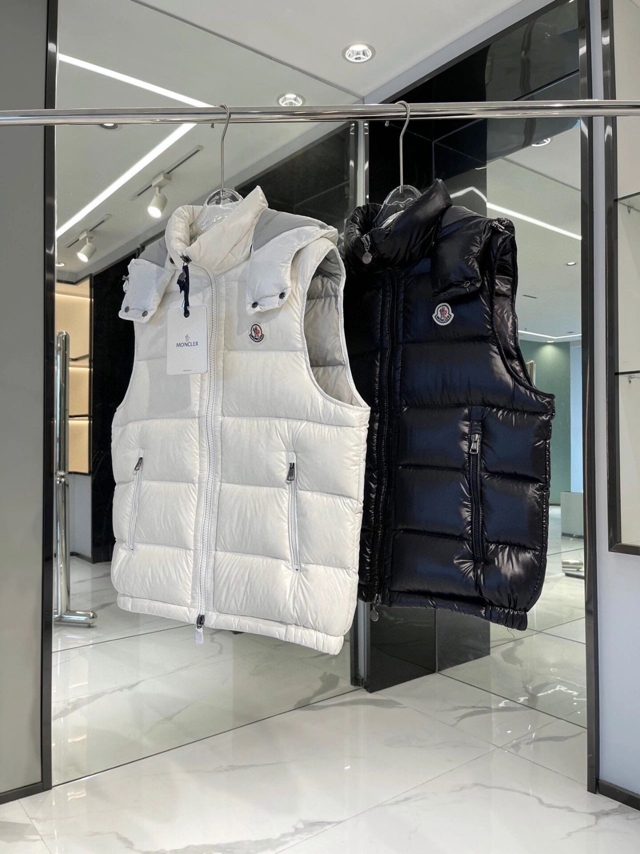M0nc1er vest