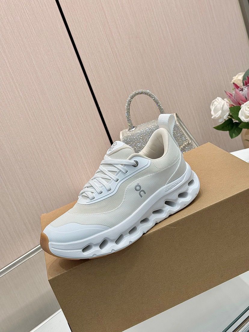 L0ew* sneakers