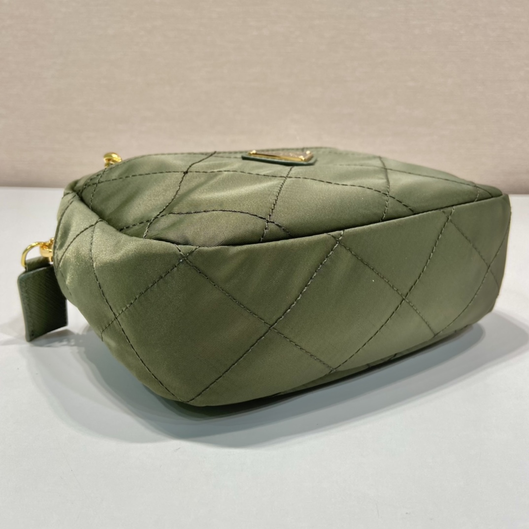 Pra*a 1bd632 vintage bag-19*14*6cm