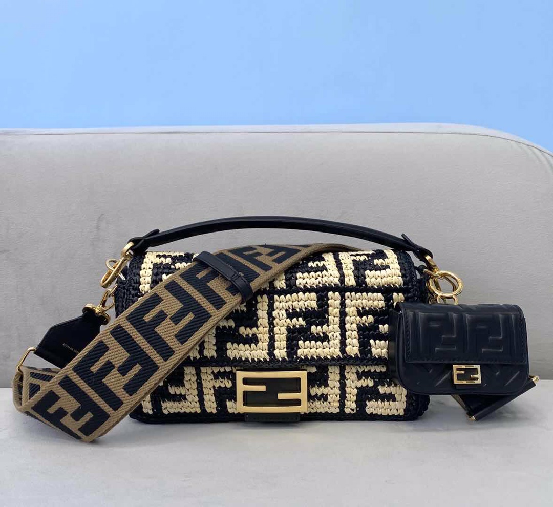 F**di medium baguette bag-26x15x4cm