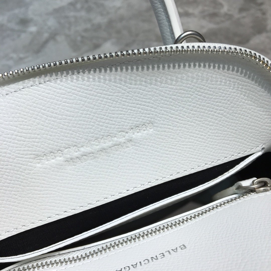 Ba*len*cia*ga shell bag-18*14*8cm