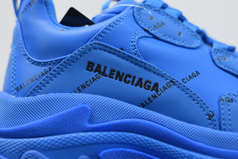 Ba*len*cia*ga triple s