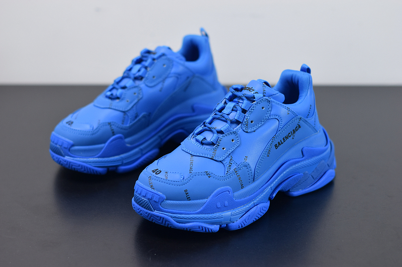 Ba*len*cia*ga triple s