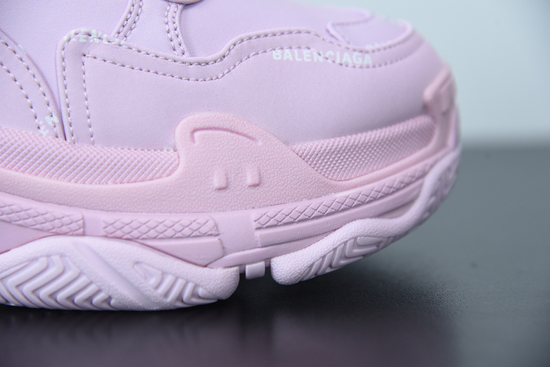 Ba*len*cia*ga triple s