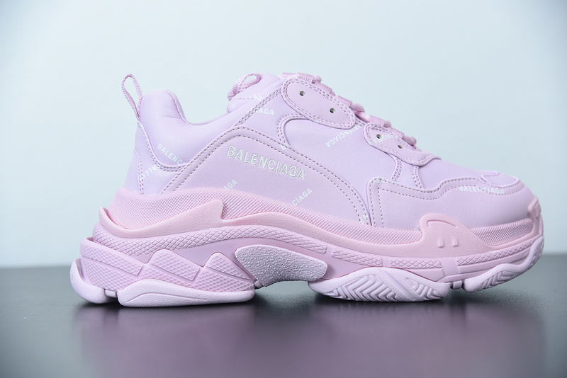 Ba*len*cia*ga triple s