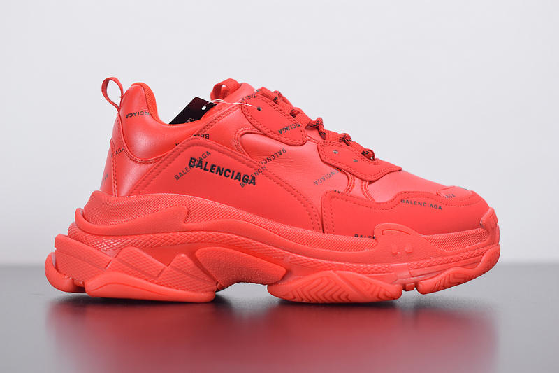 Ba*len*cia*ga triple s