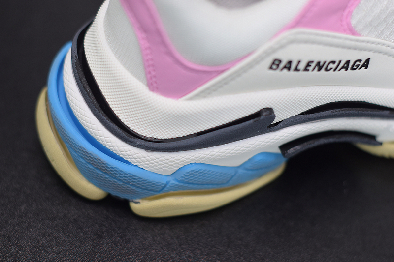 Ba*len*cia*ga triple s