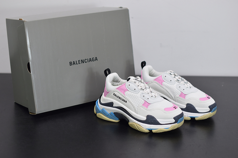 Ba*len*cia*ga triple s