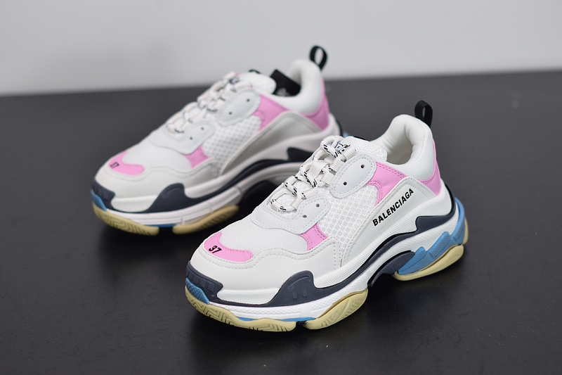 Ba*len*cia*ga triple s