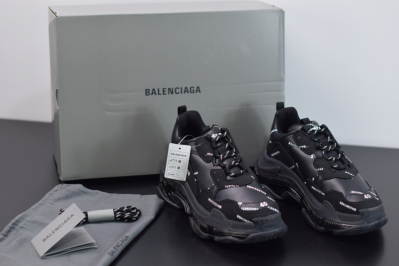 Ba*len*cia*ga triple s