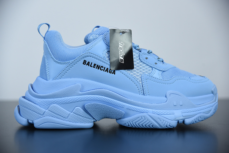 Ba*len*cia*ga triple s