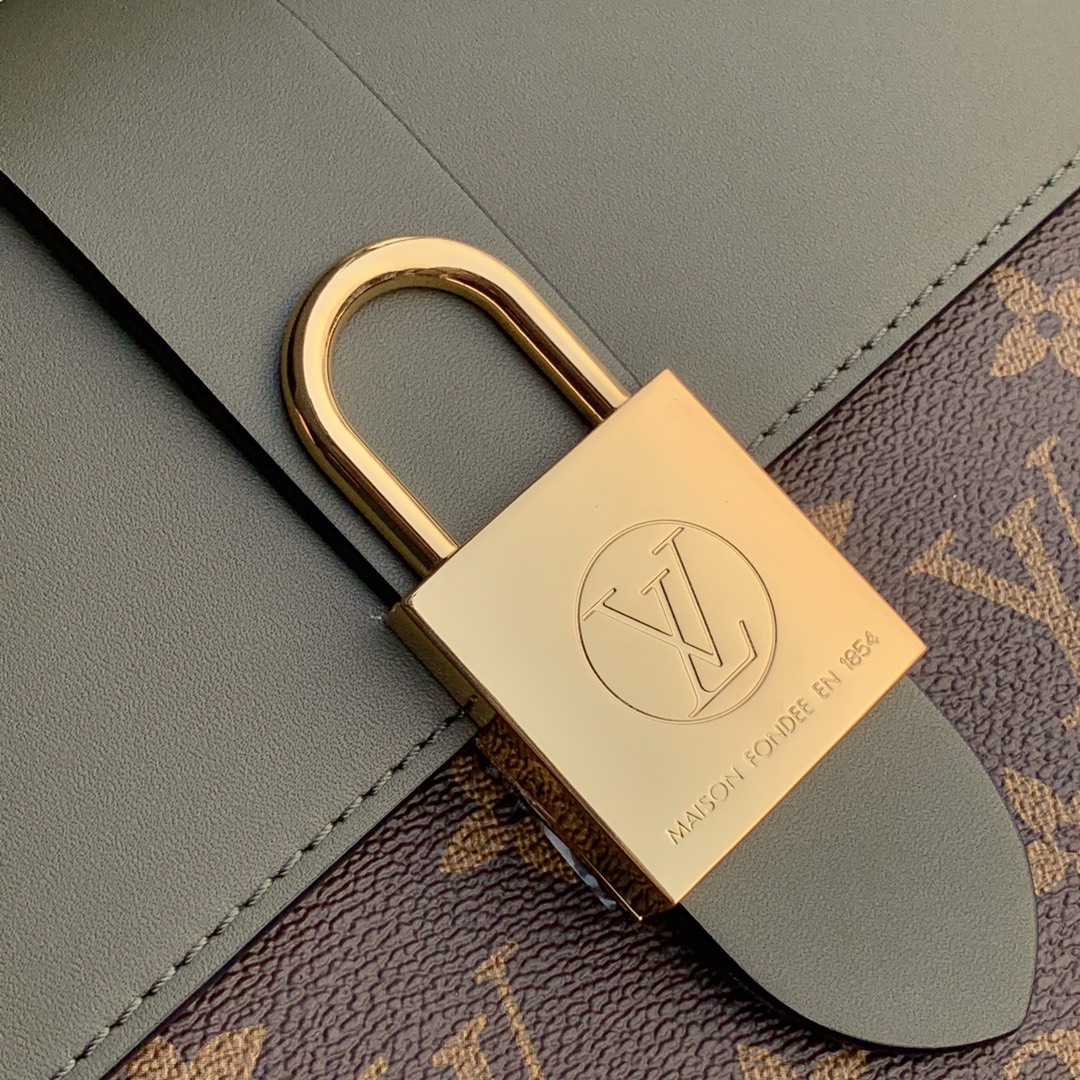 l0*is V*t0n locky bb bag -21* 17.0*8cm