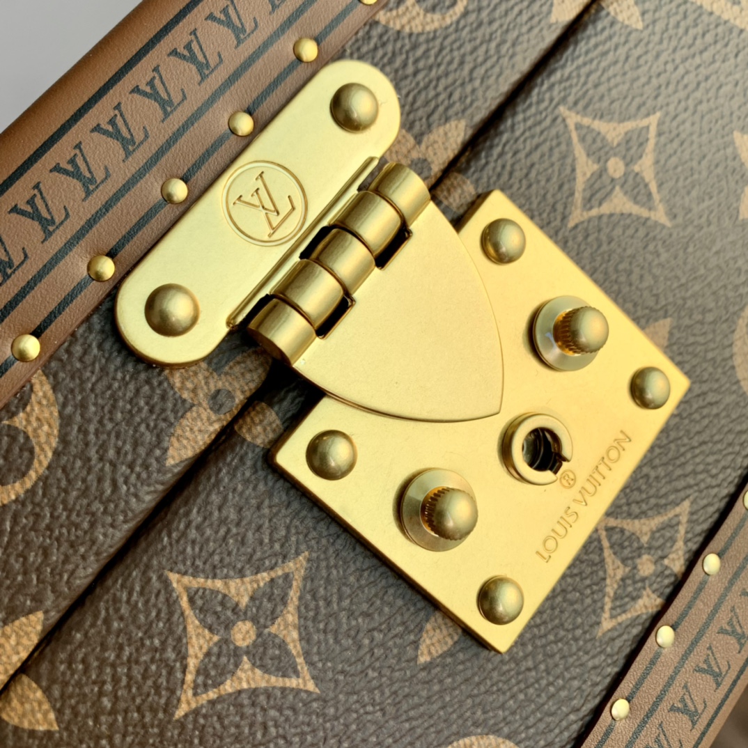 l0*is V*t0n jewelry box-24*13*17cm
