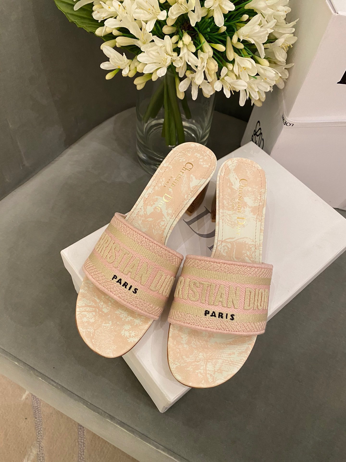 D*or slippers