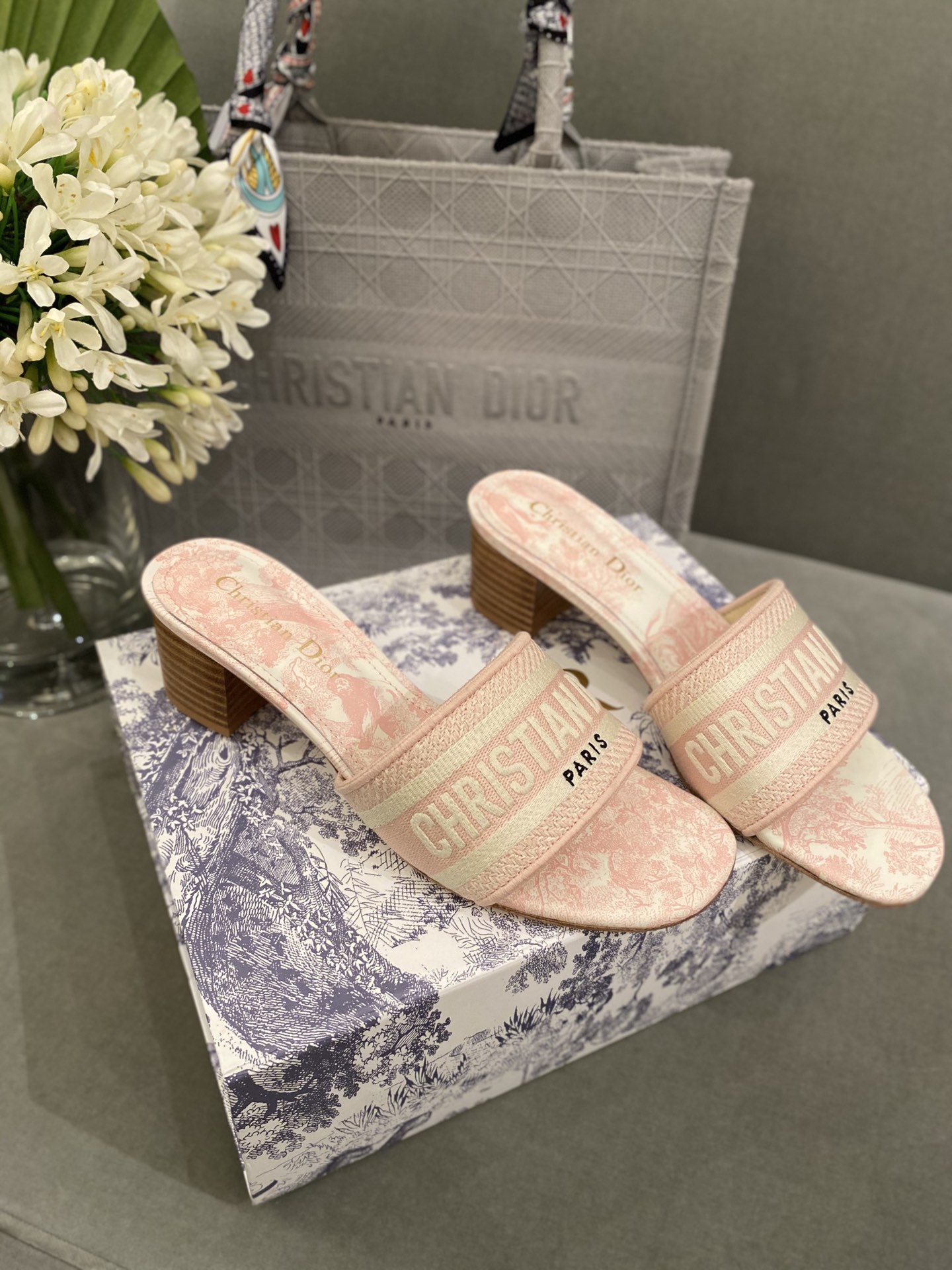 D*or slippers
