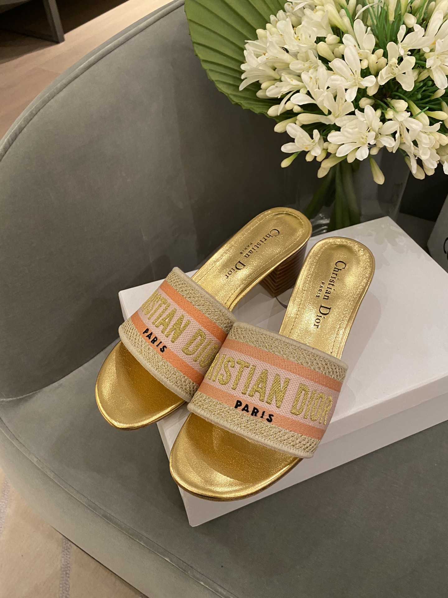 D*or slippers