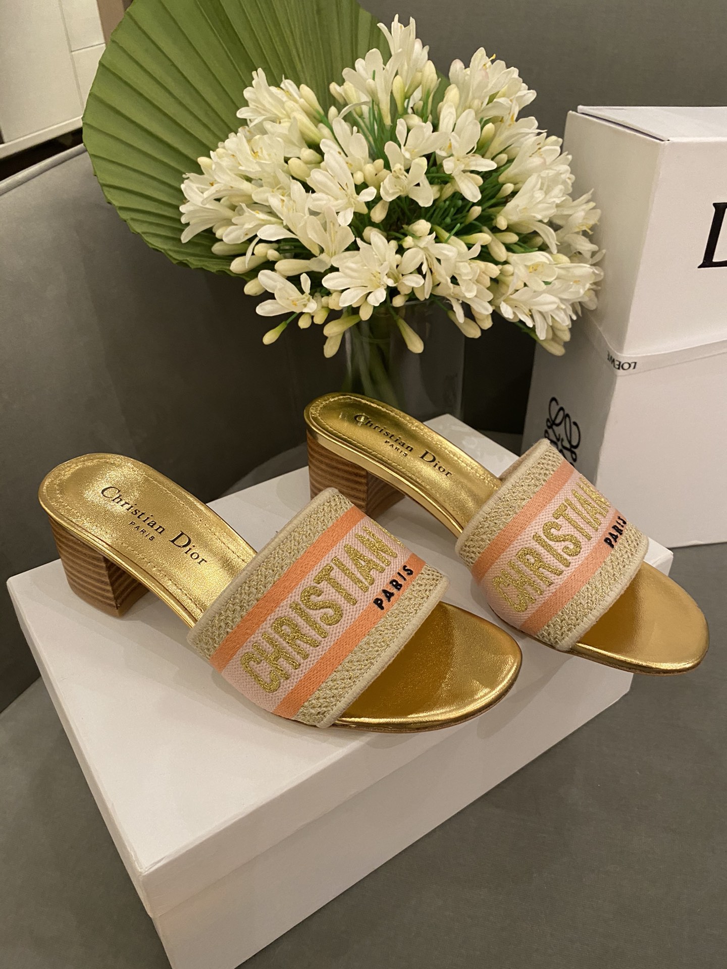 D*or slippers