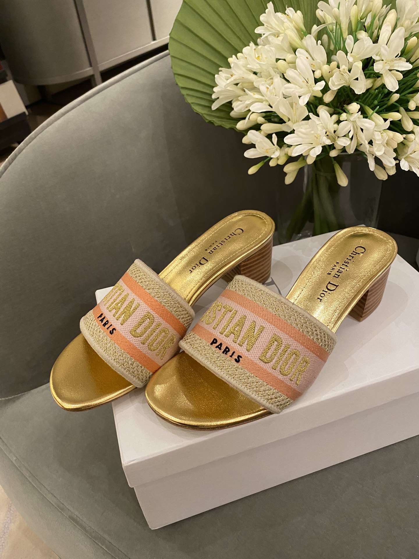 D*or slippers