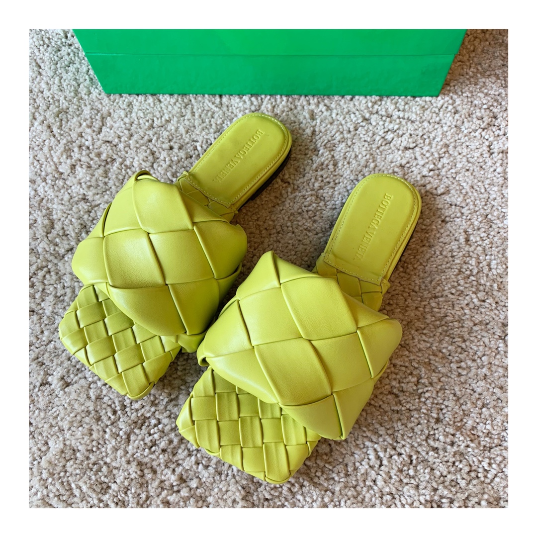 b0tte*a Ven*ta sandals