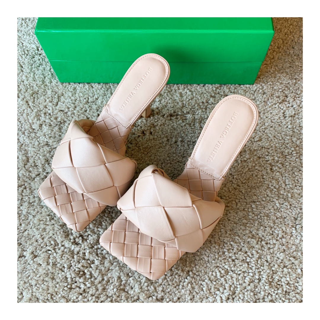 b0tte*a Ven*ta sandals