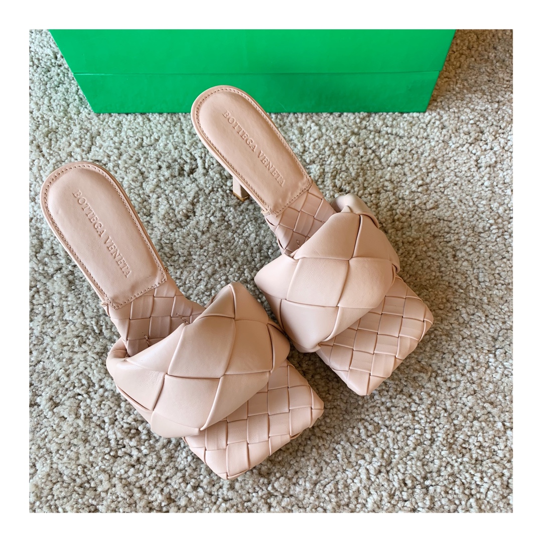 b0tte*a Ven*ta sandals