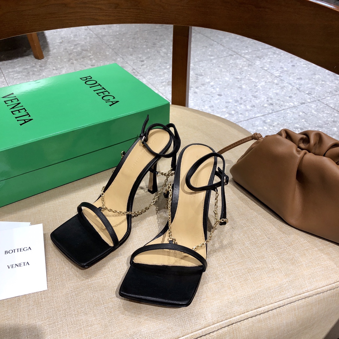 b0tte*a Ven*ta 2021ss heels