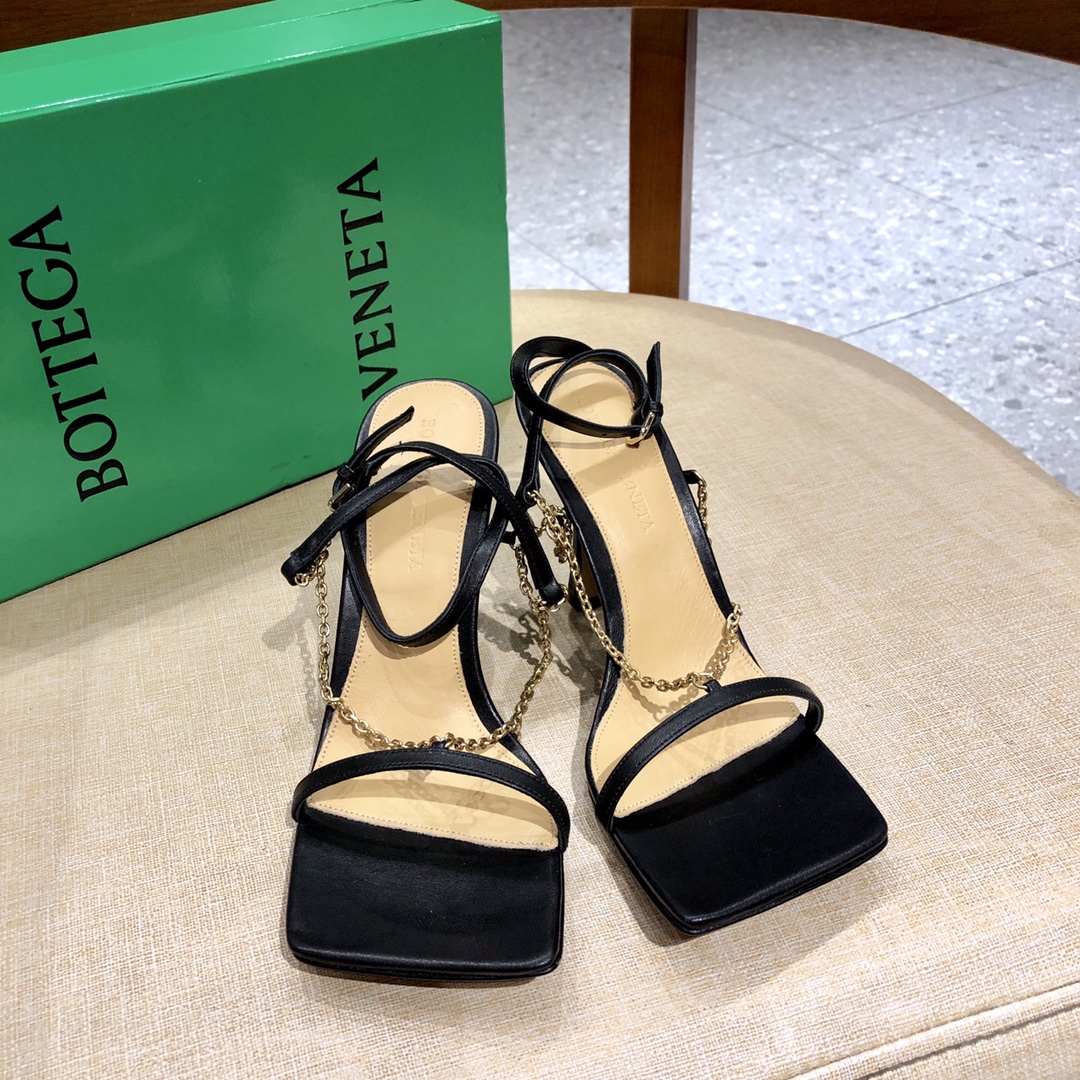 b0tte*a Ven*ta 2021ss heels