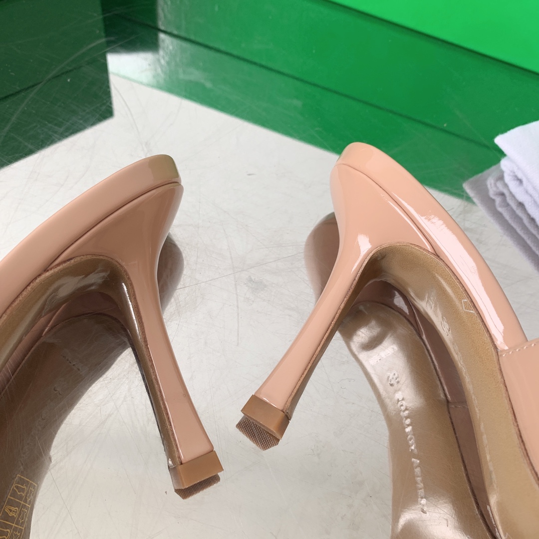 b0tte*a Ven*ta heels