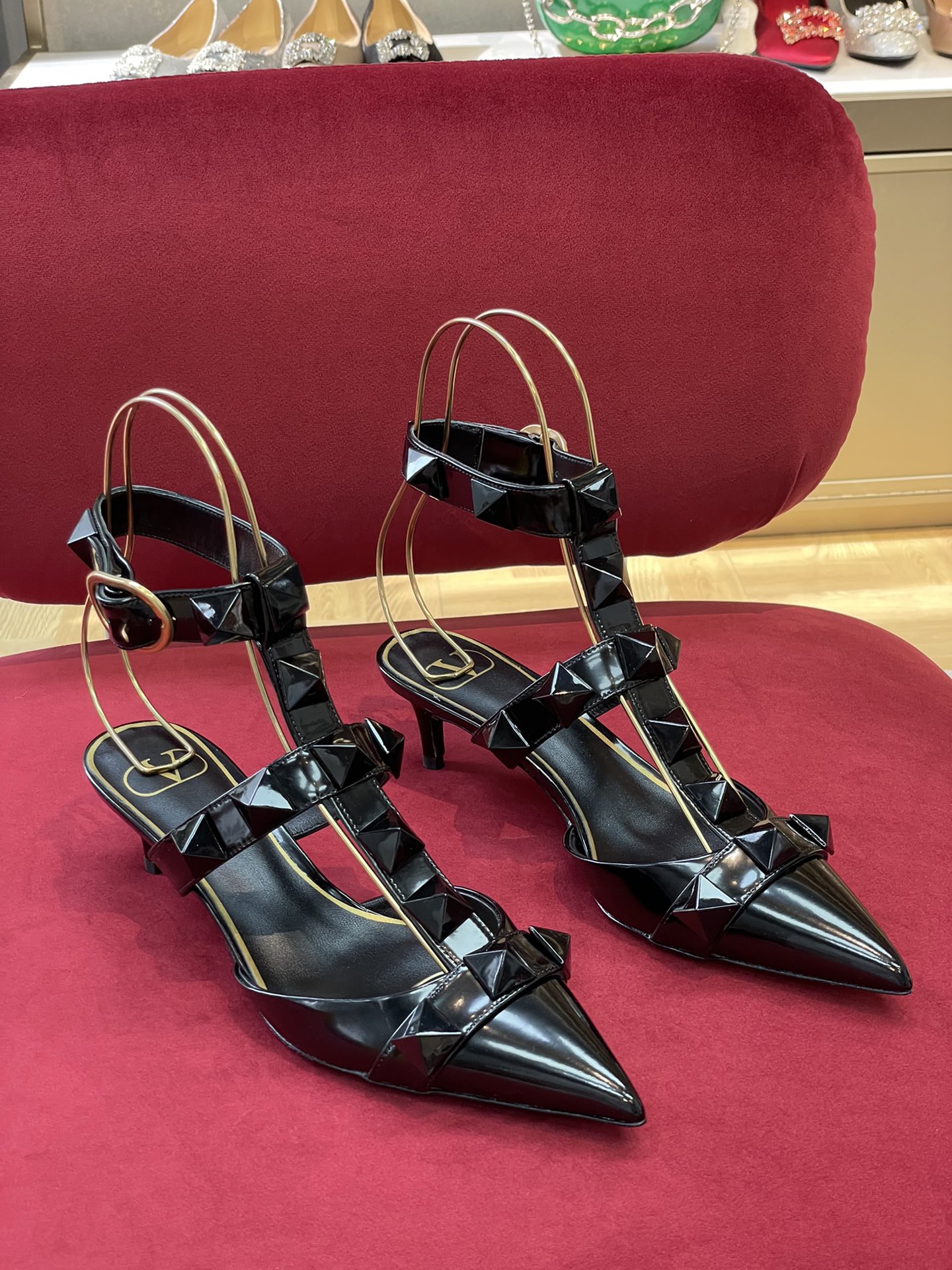 Va1e*ntin0 2022ss heels(size:35-42)