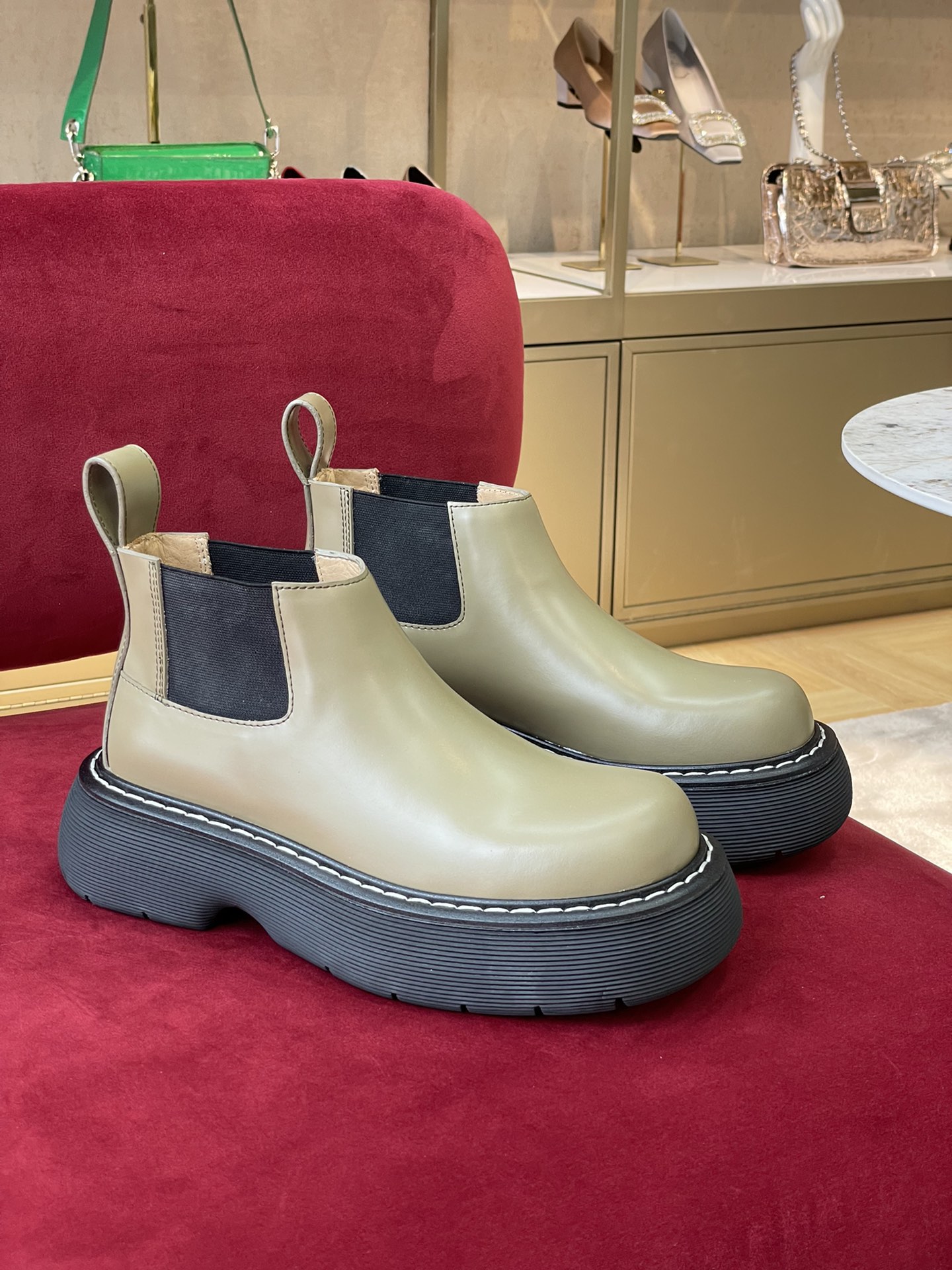 b0tte*a Ven*ta bounce boots(size 35-45)
