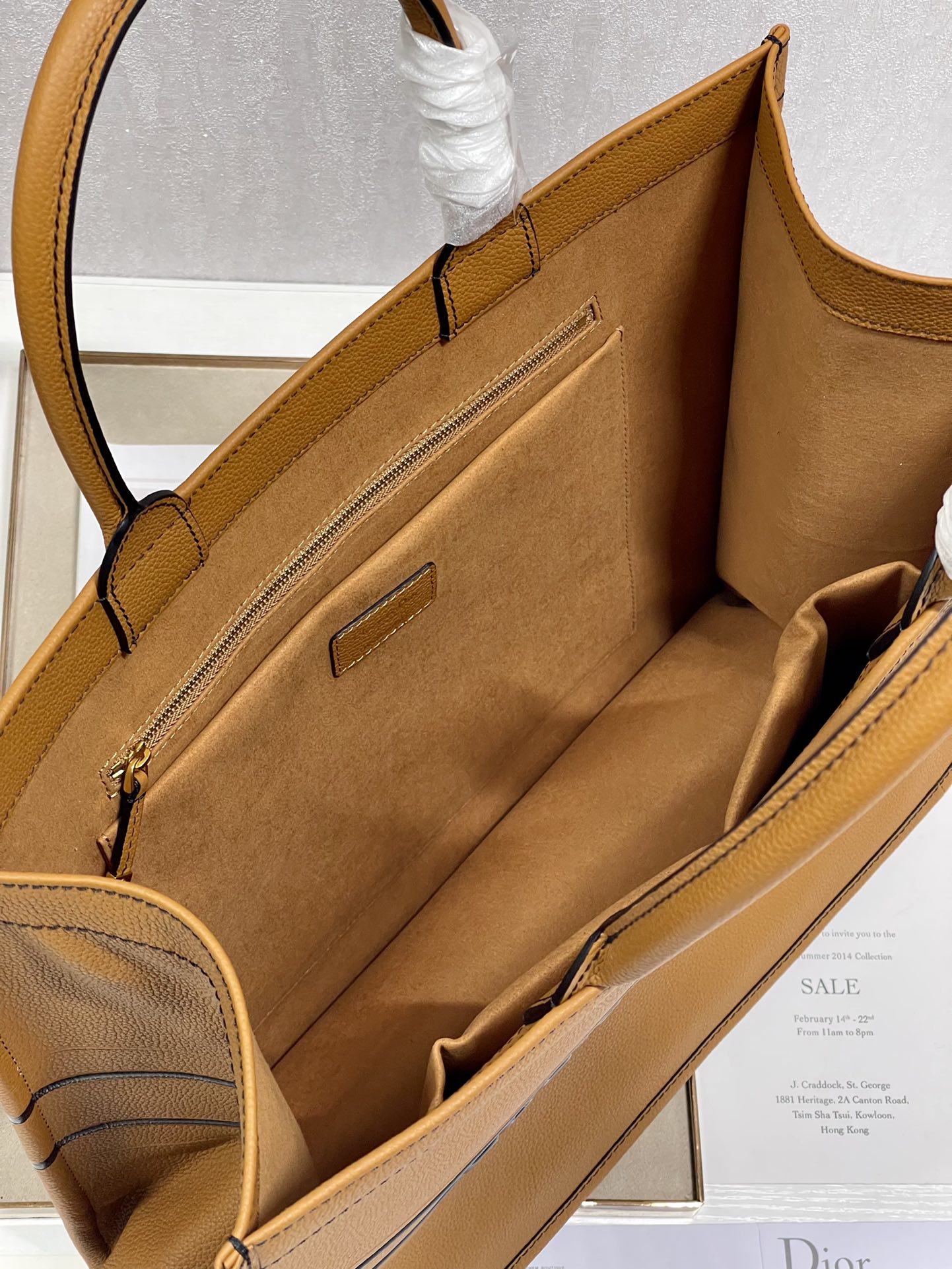 D*or book tote