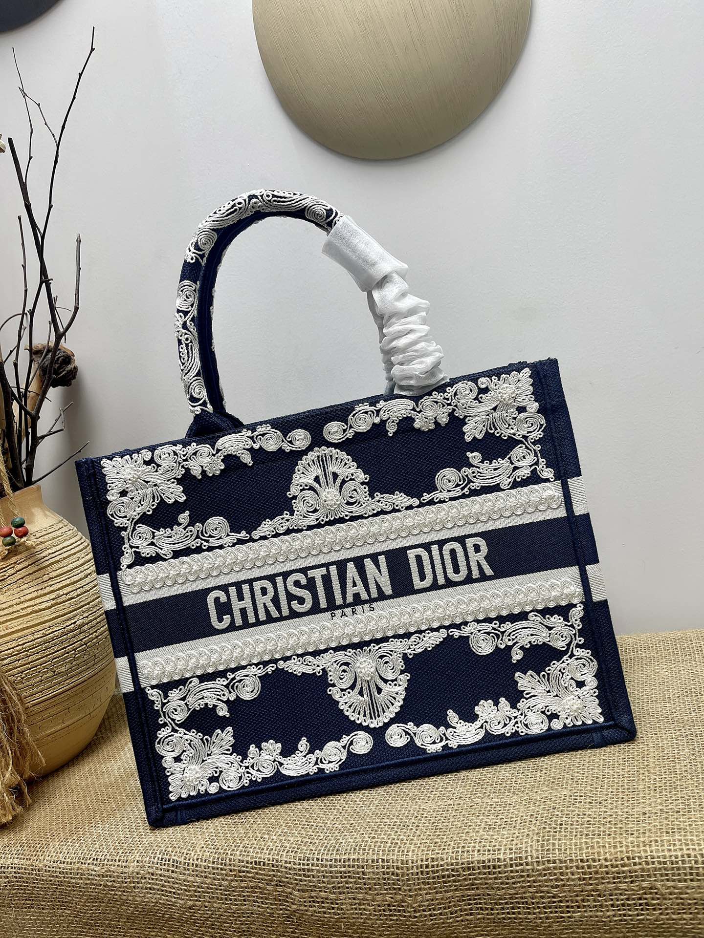 D*or small book tote-36.5cm