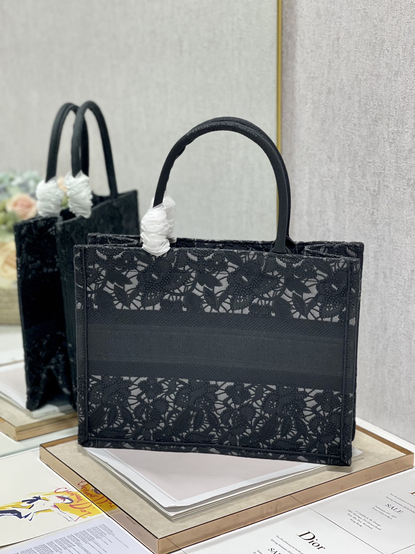 D*or small book tote-36*28cm