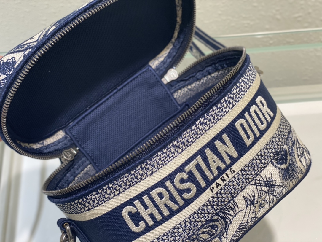D*or cosmetic bag-18*.5*13*10.5cm