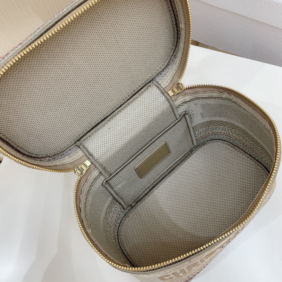 D*or oblique cosmetic bag-18.5*13*10.5cm