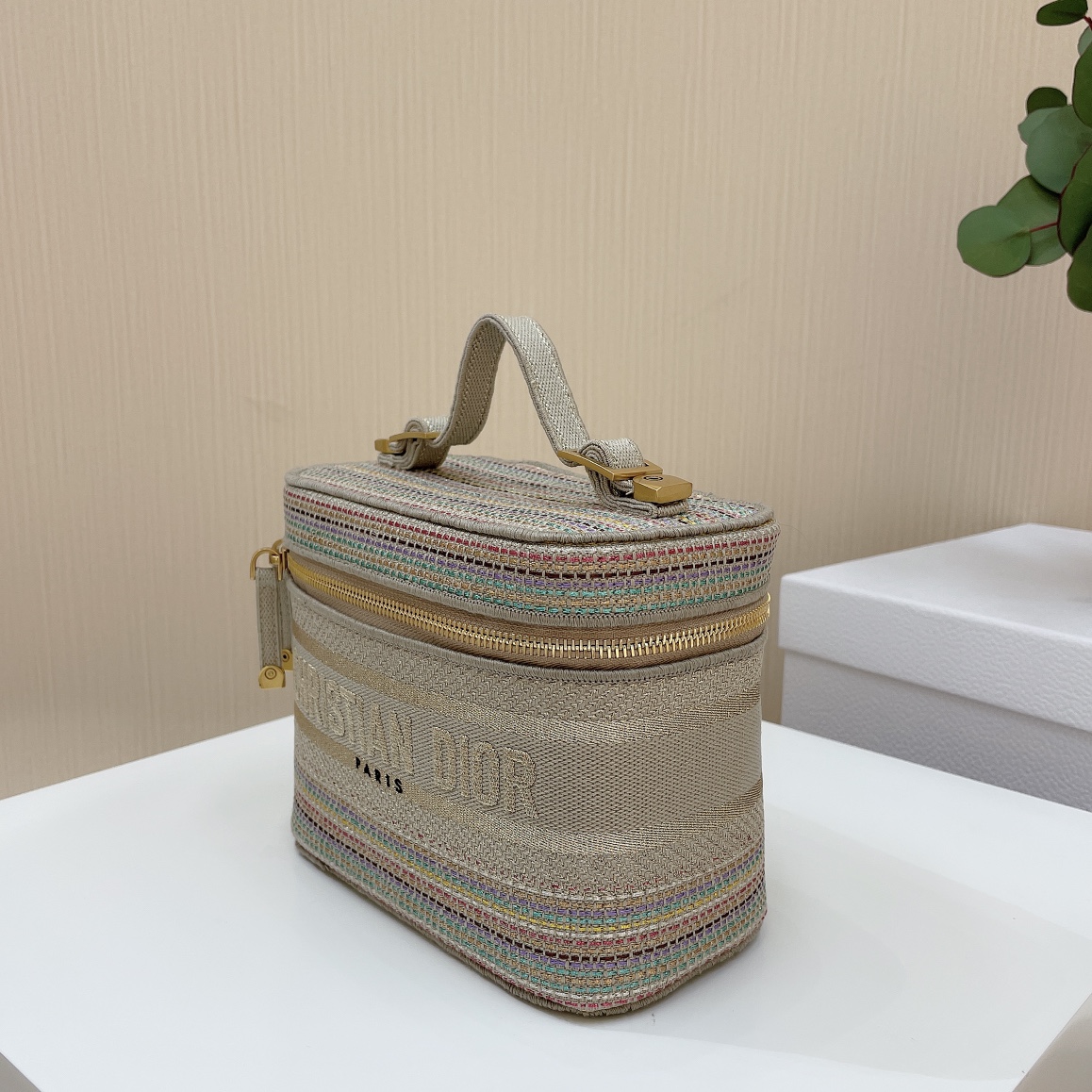 D*or oblique cosmetic bag-18.5*13*10.5cm