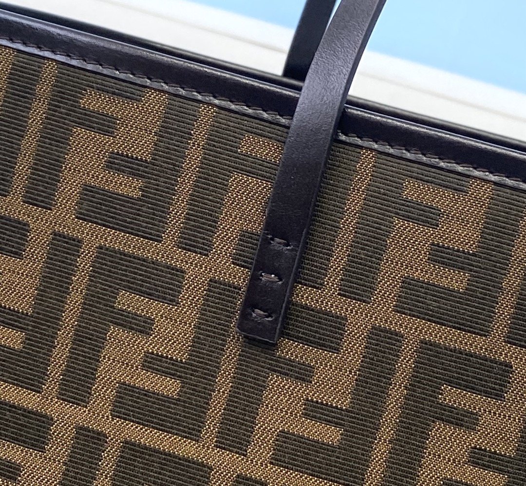F**di vintage handbags-34×13×27cm
