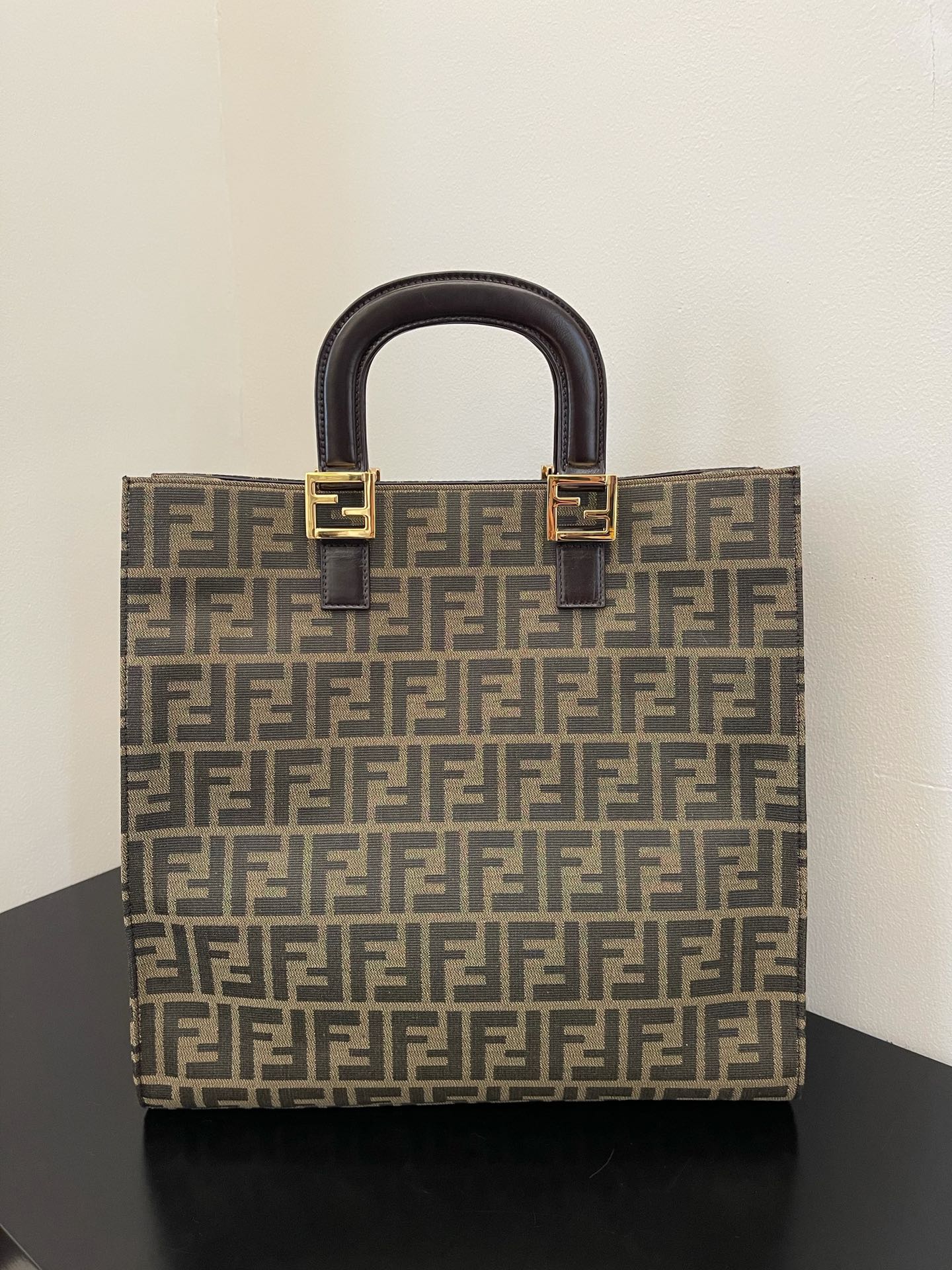 F**di vintage tote-34x13x34cm
