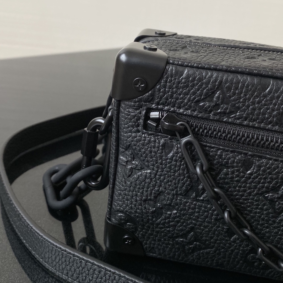 l0*is V*t0n mini soft trunk m80033-18.5 x13x8cm