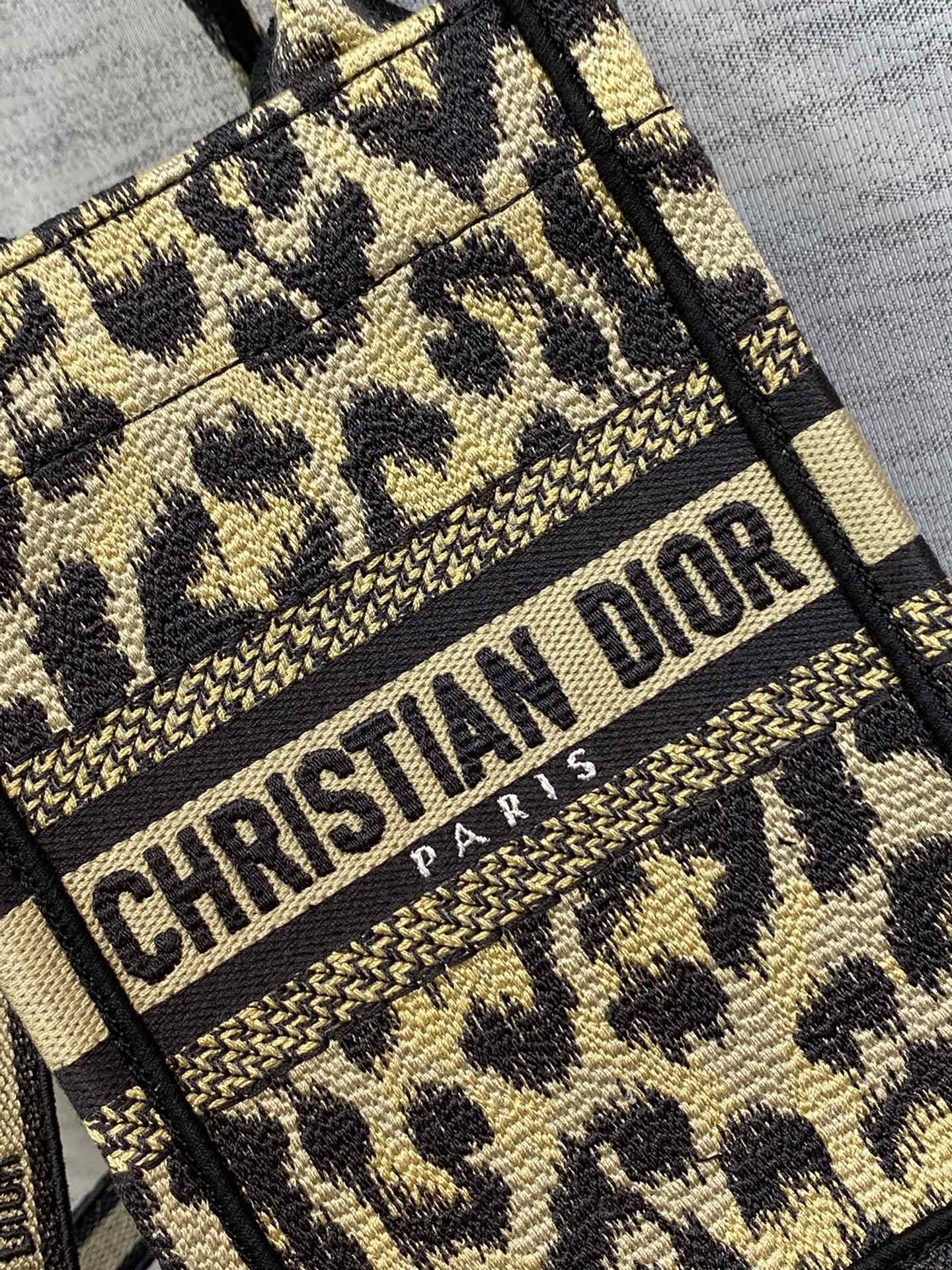 D*or mini book tote-13.5*5*18cm