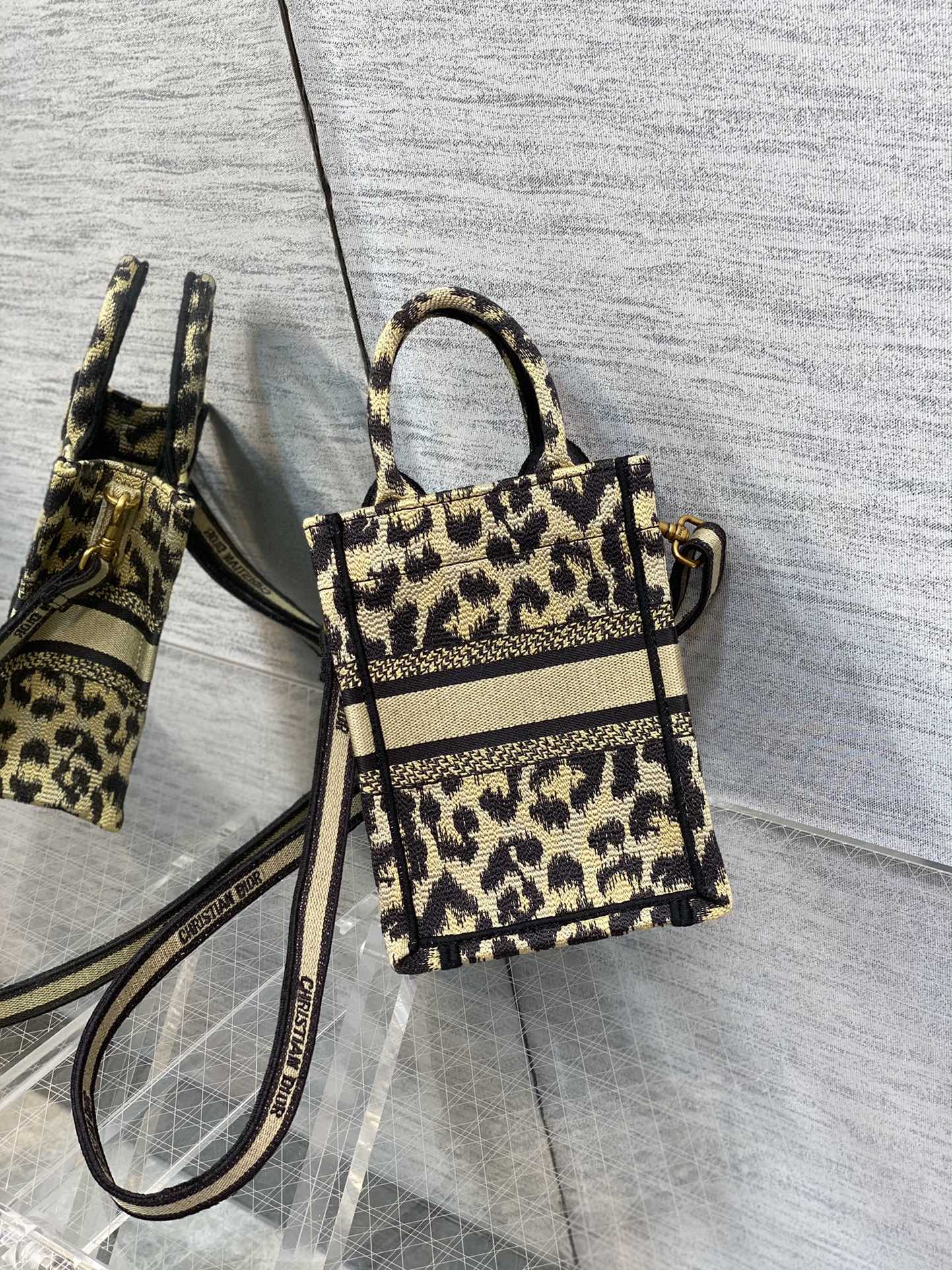 D*or mini book tote-13.5*5*18cm