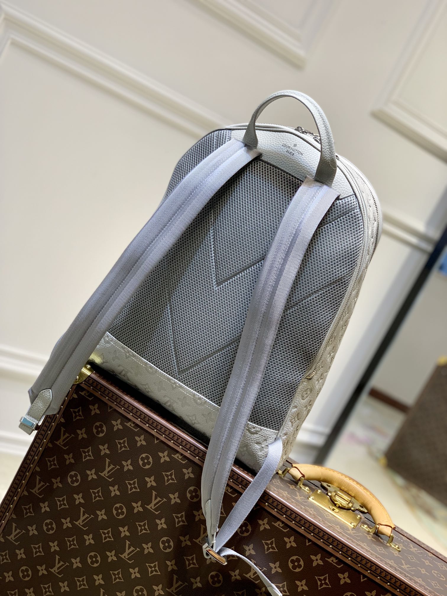 l0*is V*t0n ellipse backpack-31*44*17cm