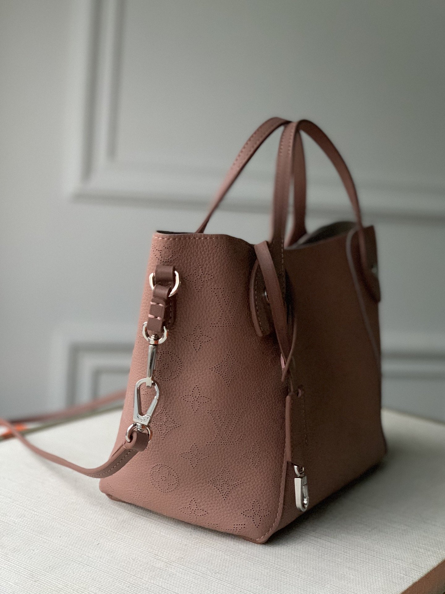 l0*is V*t0n hina handbags-34*19*13cm