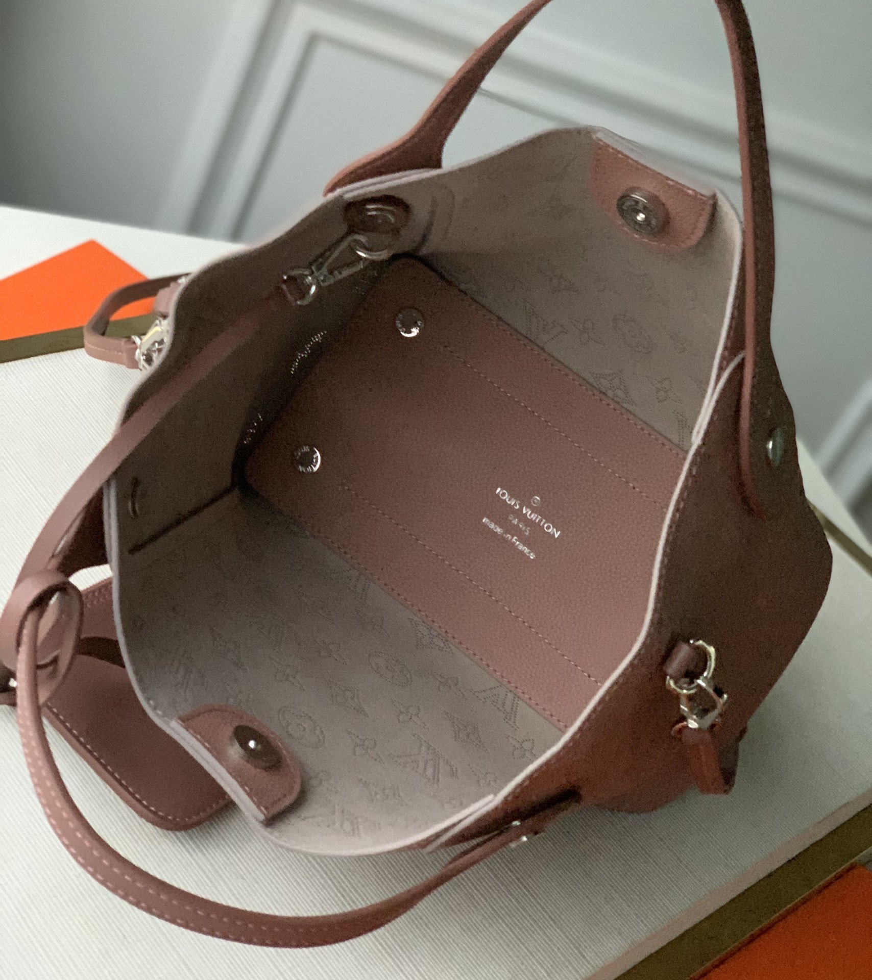 l0*is V*t0n hina handbags-34*19*13cm