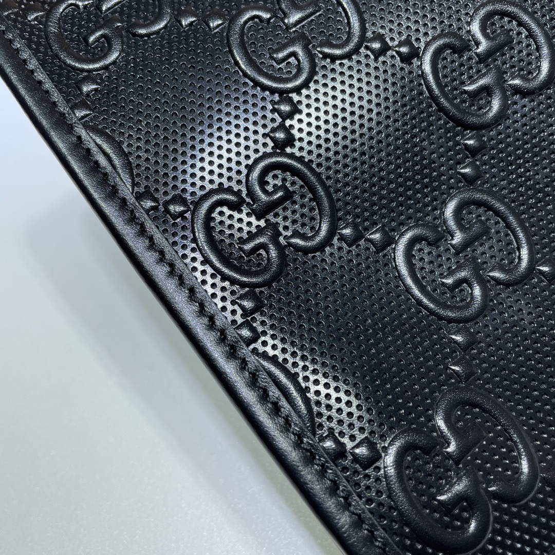 G*u*i pouch-29*18*9cm
